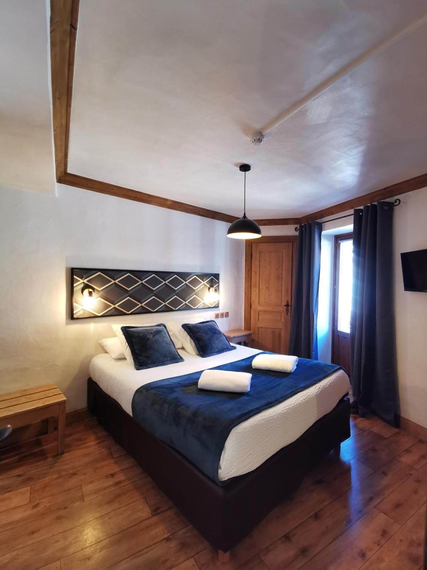 בור סן מוריס Hotel Restaurant Angival - Chambres Et Appartement מראה חיצוני תמונה