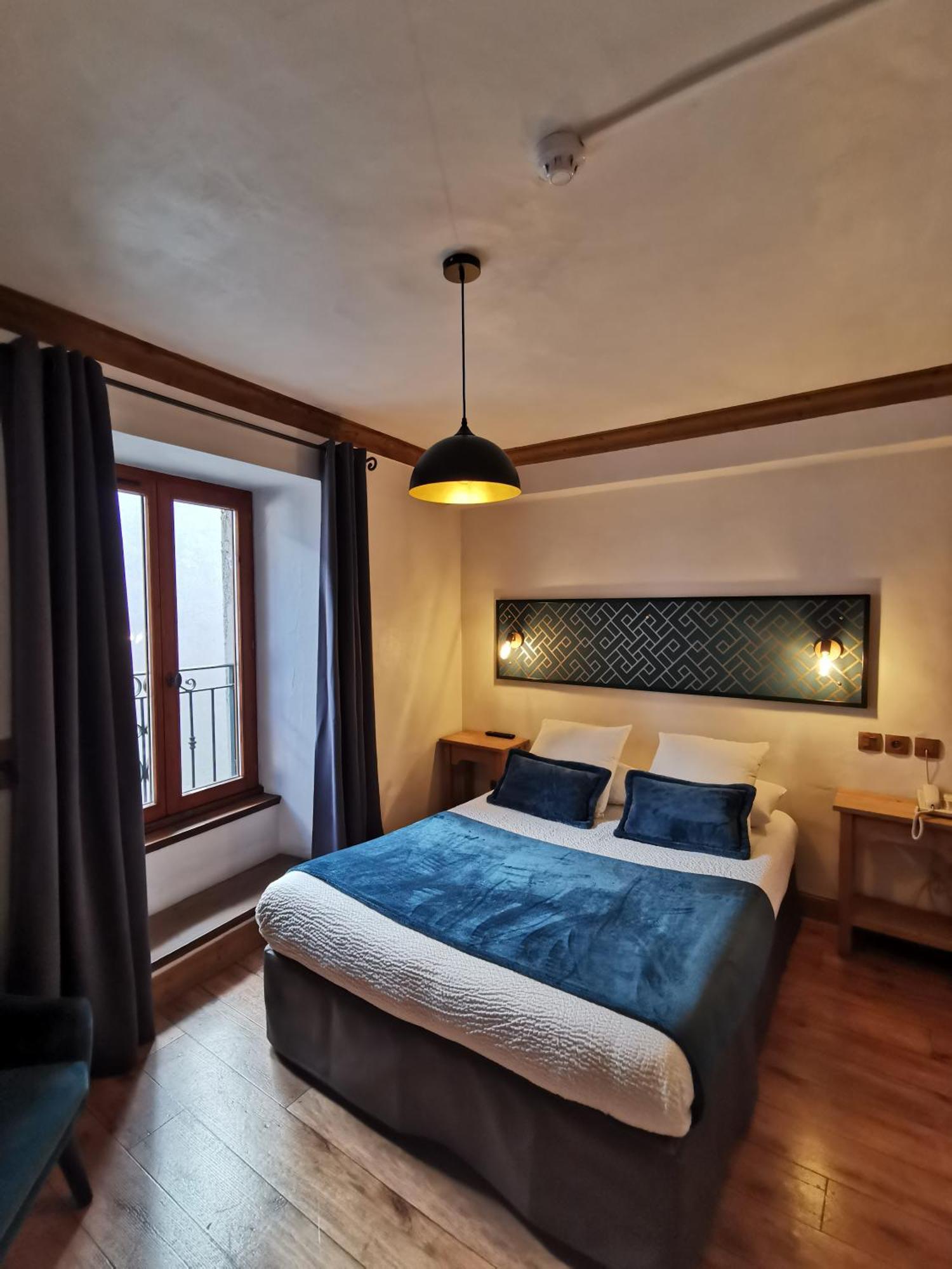 בור סן מוריס Hotel Restaurant Angival - Chambres Et Appartement מראה חיצוני תמונה